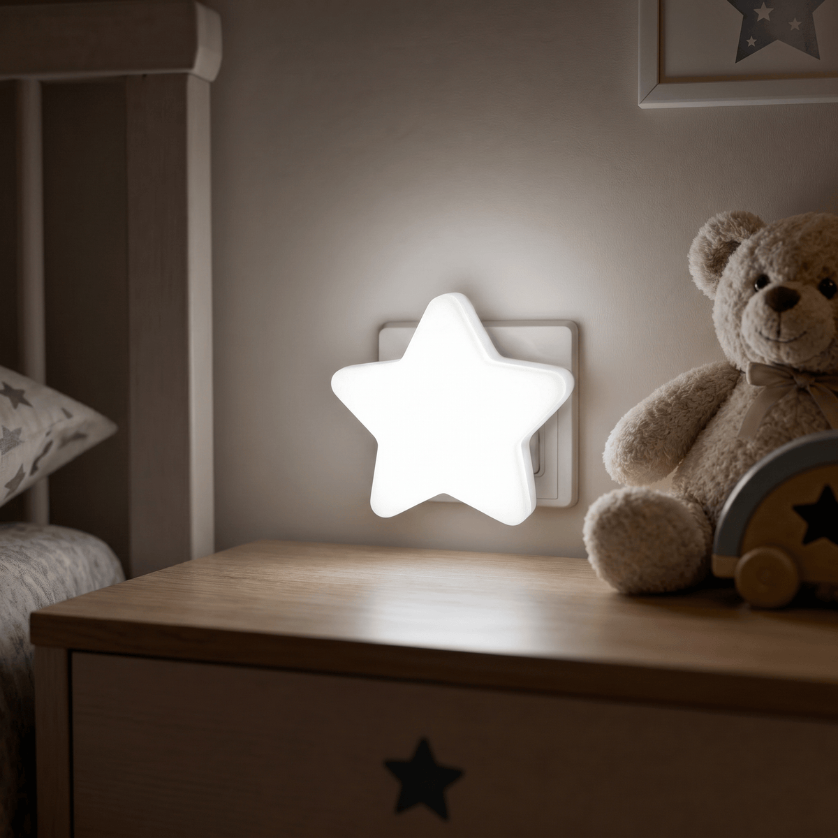Veilleuse bébé étoile à prise LED Les Petites Loupiotes